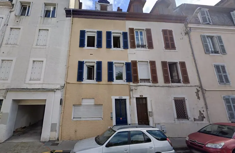 Immeuble - Photo 1