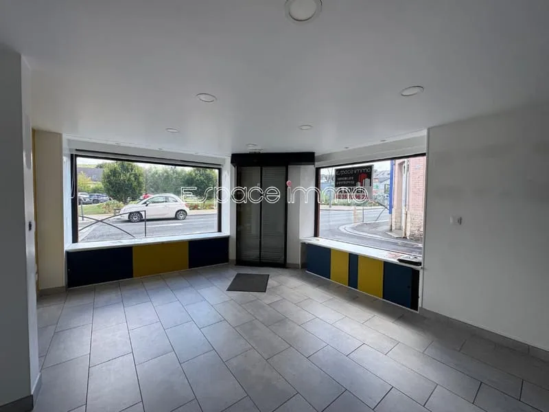 INVESTISSEUR - IMMEUBLE DE RAPPORT - EMPLACEMENT N°1 - LOCAL COMMERCIAL ET APPARTEMENT - 129.66 m² - Photo 1