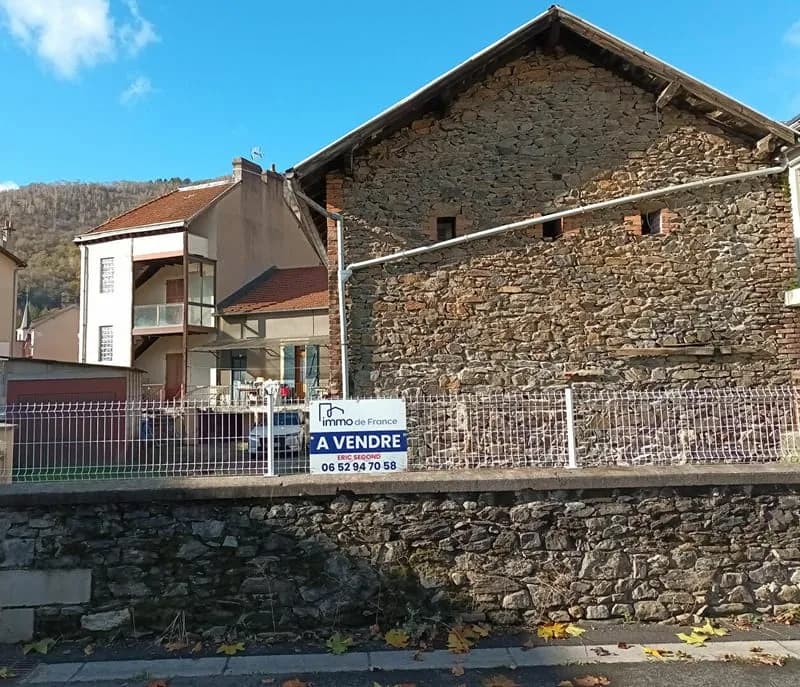 Viviez- 2 maisons-grange-cour et garage- EXCLUSIVITE- - Photo 1