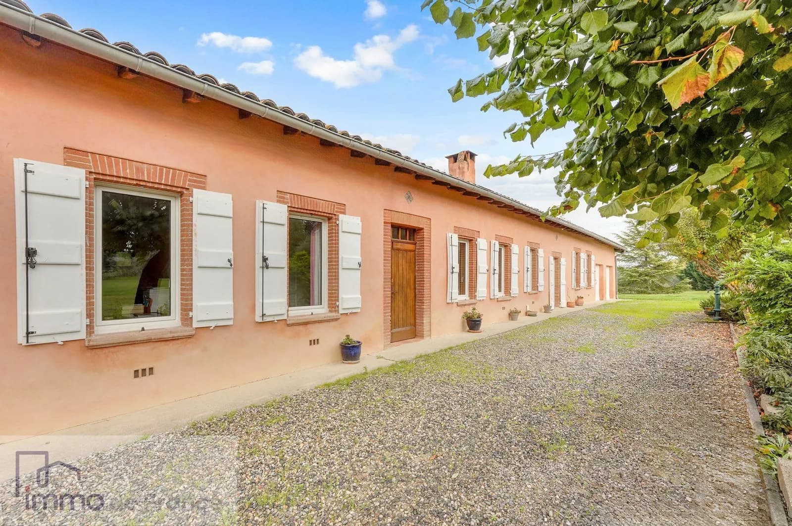 Ensemble immobilier - Flourens sur une parcelle de 12 500m² - Photo 1