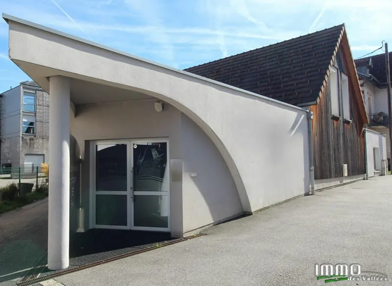 Immeuble d'activités - Libre de Bail - Photo 1