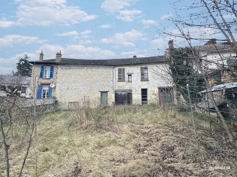 Ensemble immobilier à rénover - Photo 1