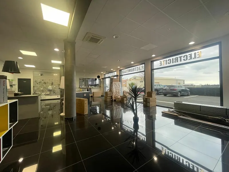 Immeuble - Argeliers - 461.25 m² - Photo 1