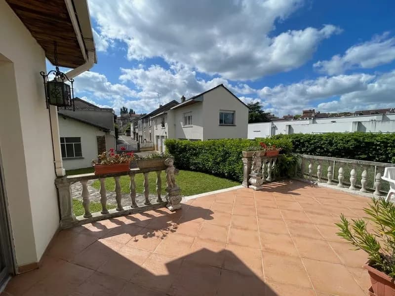 Ensemble Immobilier avec Grand terrain Vandoeuvre limite nancy - Photo 1