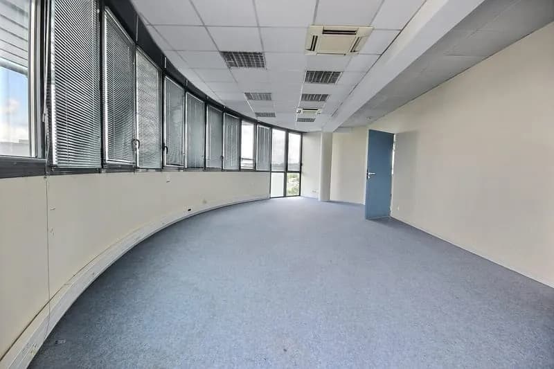 Immeuble de Bureaux de 620m² à PAU - Photo 1