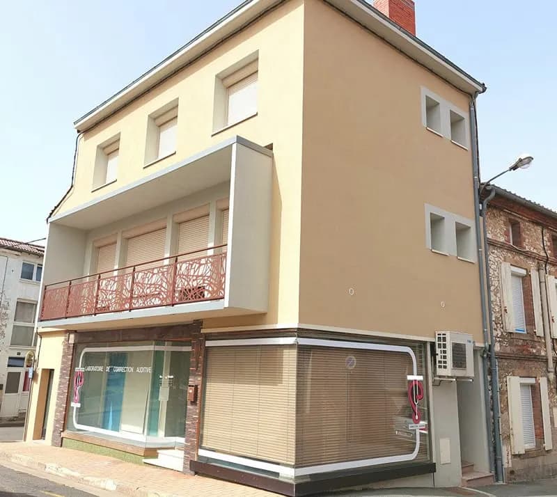 Immeuble Local commercial + appartement T5 rénové - Photo 1