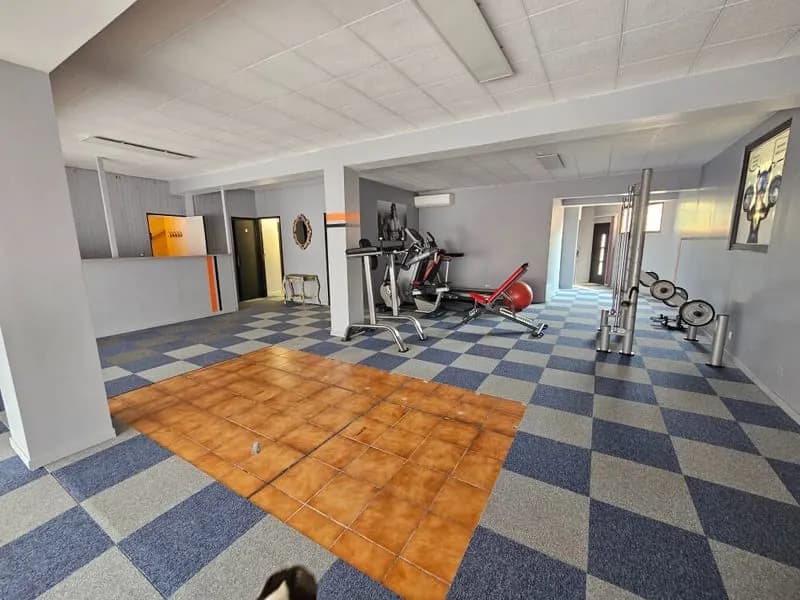 LOCAL + LOGEMENT T5 - LE VILLAGE - LE BARCARES - Photo 1