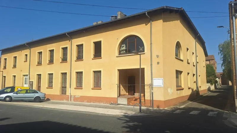 Immeuble de 1800m² à réhabiliter - Photo 1