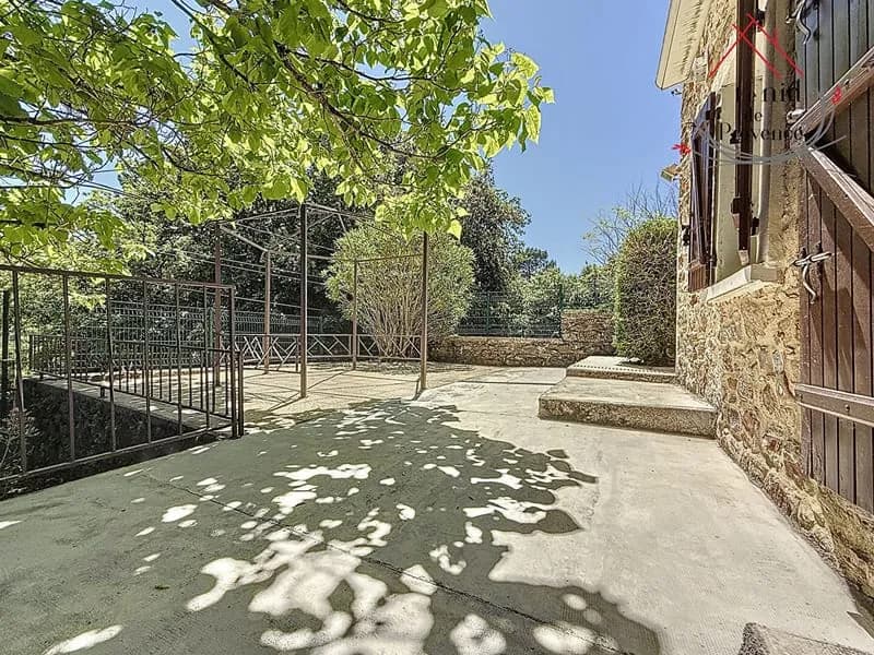 A vendre - Ensemble immobilier dans le Parc National des Cévennes - Photo 1