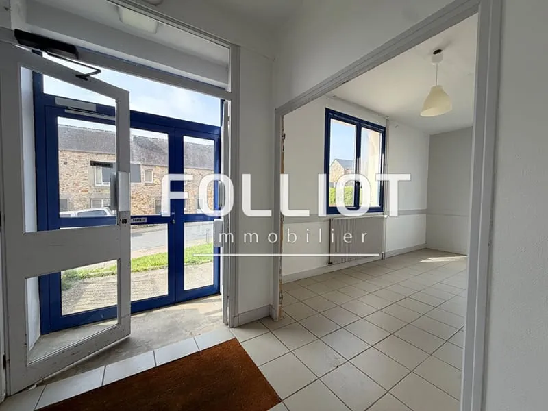 Immeuble de fort potentiel 9 pièces à vendre aux Pieux - Photo 1