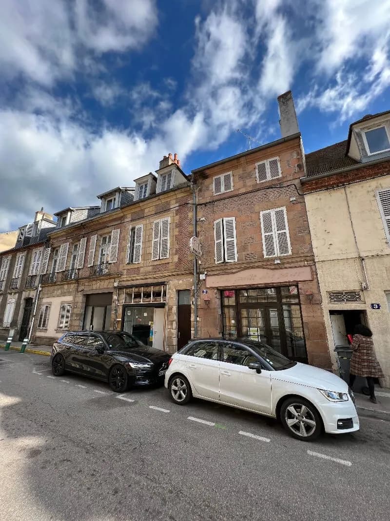 MOULINS CENTRE IMMEUBLE DE RAPPORT - Photo 1