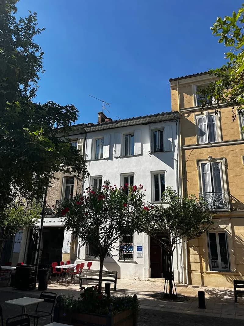 Immeuble 2 locaux + 1 T2 Vidauban - Photo 1