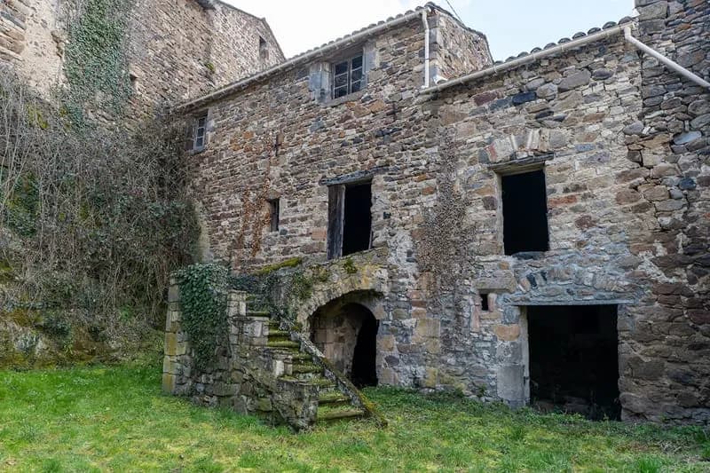 Ensemble immobilier Saint Floret - Photo 1