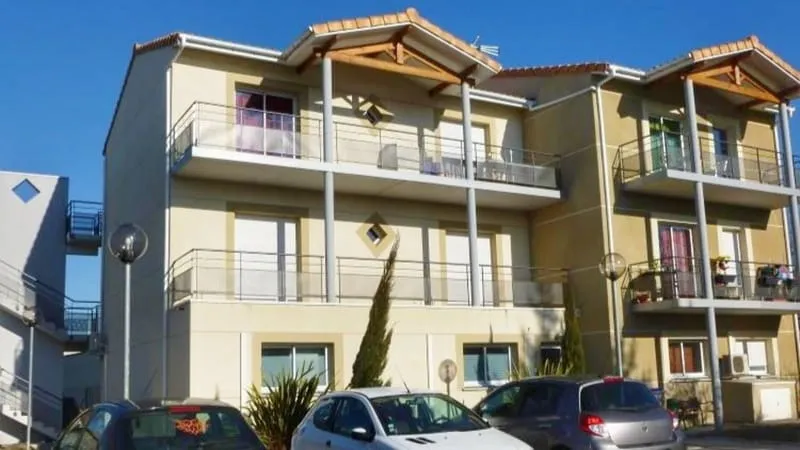 Immeuble de rapport locatif à vendre Cestas 17 pièce(s) 428 m2 - Photo 1