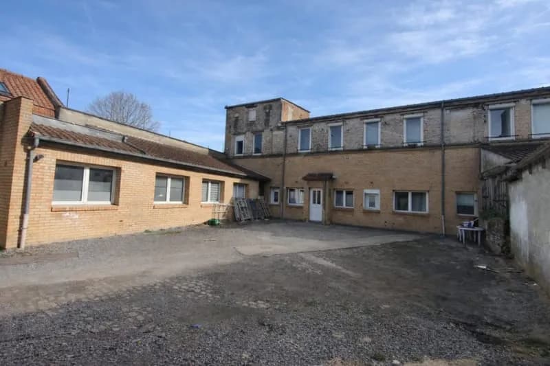 Immeuble de rapport 7 pièces 350 m² - Photo 1