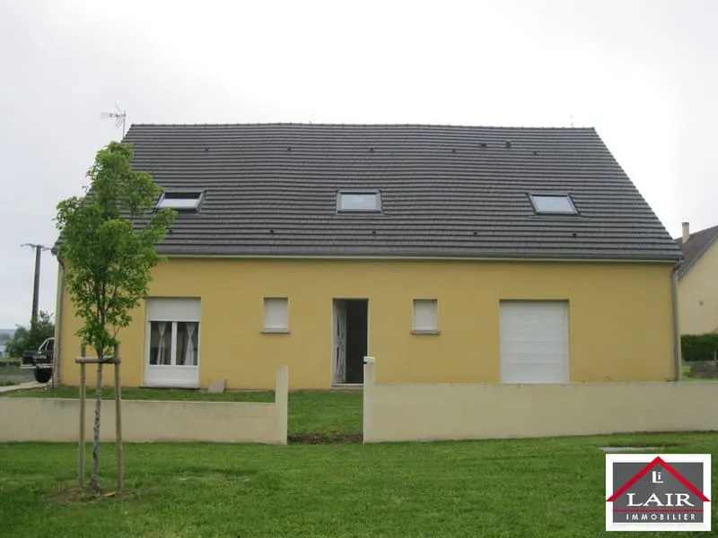 Immeuble à vendre à 5 minutes de Pré en pail - réf A15124 - Photo 1