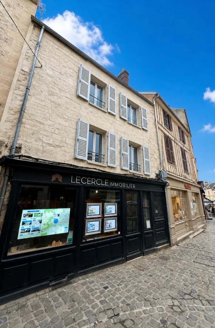 Immeuble à Senlis - Photo 1