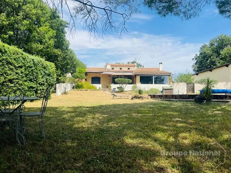 Ensemble immobilier de 377m2 sur plus de 5800m2 prés de Uzés - Photo 1