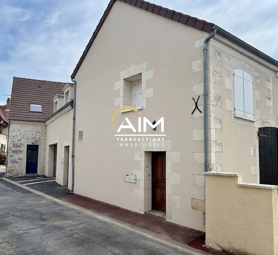 Immeuble à Saint Martin Le Beau - Photo 1