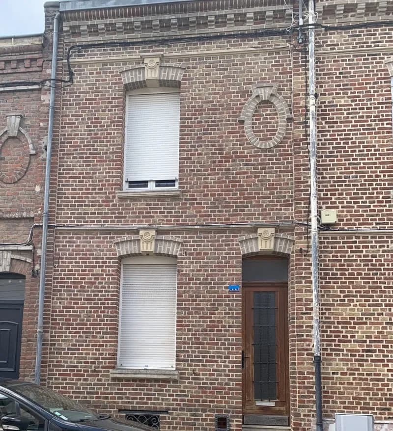 Immeuble avec travaux - Photo 1