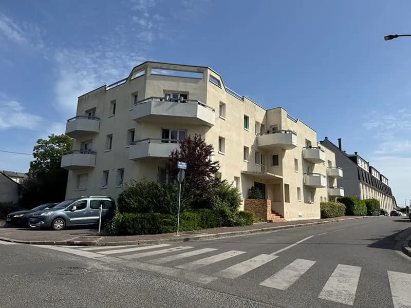BOURGES Immeuble 13 appartements, Locaux et parkings - Photo 1