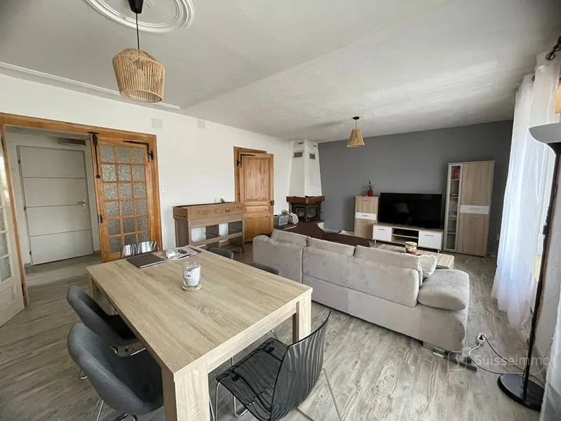 Grandvillars, Immeuble avec dépendances sur 1160M2 de terrain - Photo 1