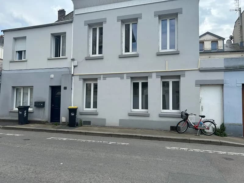 IMMEUBLE DE RAPPORT EN CENTRE-VILLE - Photo 1