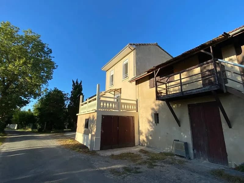 Ensemble immobilier sur près de 4ha de terrain - Photo 1