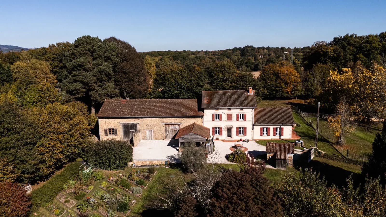 Ensemble immobilier deux maisons, dépendances et parcelles - Photo 1