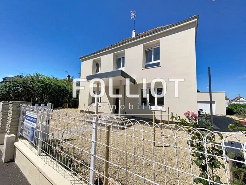 A VENDRE Immeuble Courseulles Sur Mer 10 pièce(s) 127 m2 - Photo 1