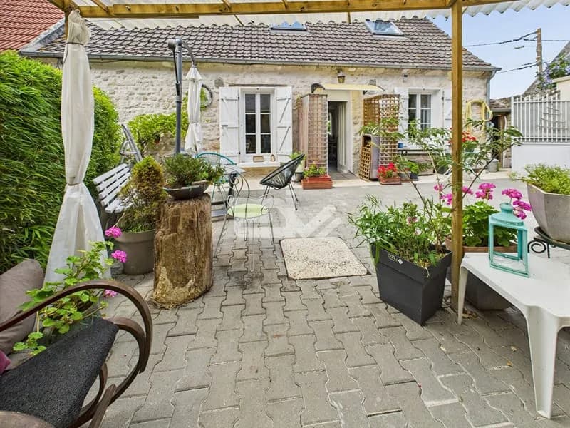 Charmant ensemble immobilier en pierre avec gîte - Photo 1