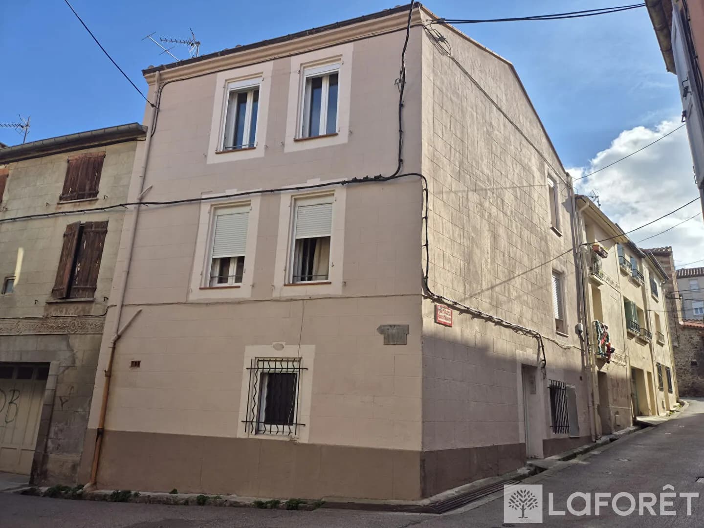 Immeuble - Photo 1