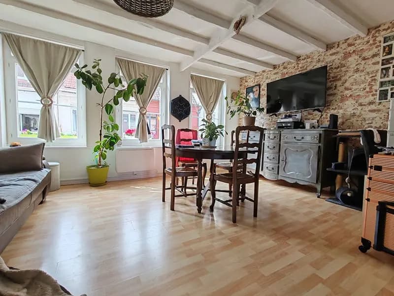 IMMEUBLE : Appartement 70m² + Local commercial - GUÎNES - Photo 1