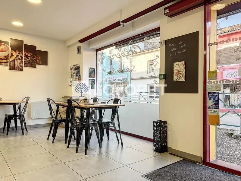Immeuble mixte - Emplacement n°1 en coeur de ville - Photo 1