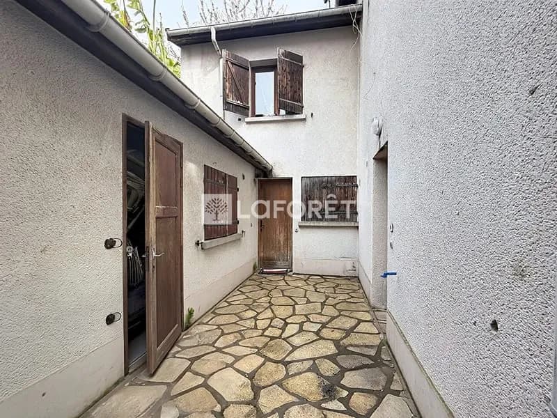 Immeuble de rapport - Maison divisée en 4 F2 à Thiais secteur pavillonnaire - Photo 1