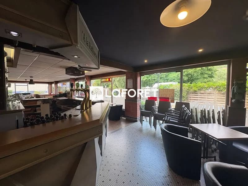 Local commercial vendu loué Sotteville Les Rouen 690 m2 - Photo 1