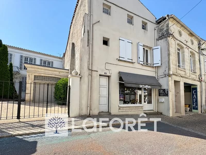 Immeuble de rapport - 3 lots loués et 2 appartements à rénover - Photo 1