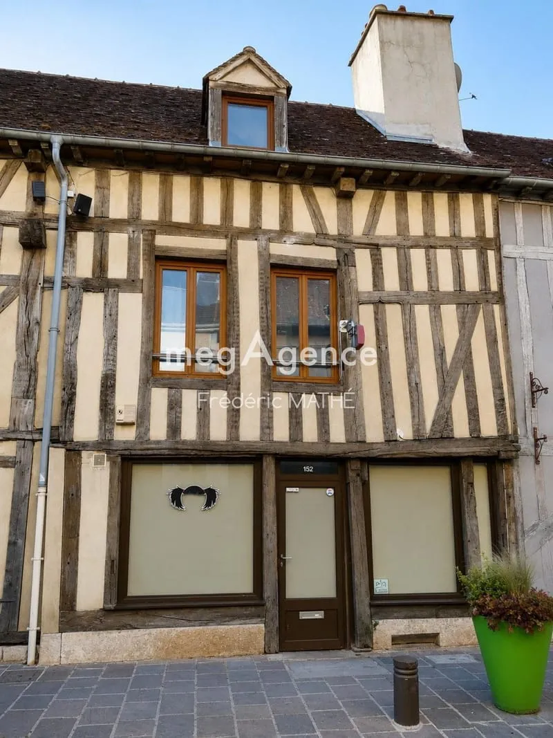 LOCAL COMMERCIAL + DUPLEX LOUÉ - BAR-SUR-SEINE CENTRE - Photo 1