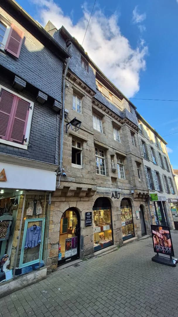LANDERNEAU en centre ville - Immeuble de 10 pièces de 215.37 m² - Photo 1