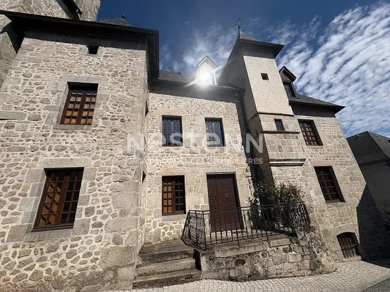 Immeuble * 180 M² * 19200 Ussel * 364 000 € - Photo 1