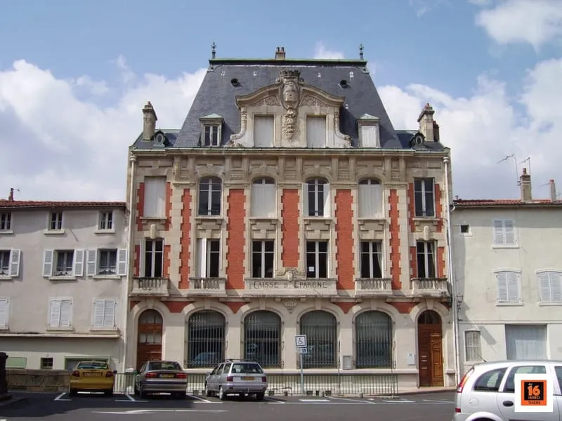 BEL IMMEUBLE DE CARACTERE - Photo 1