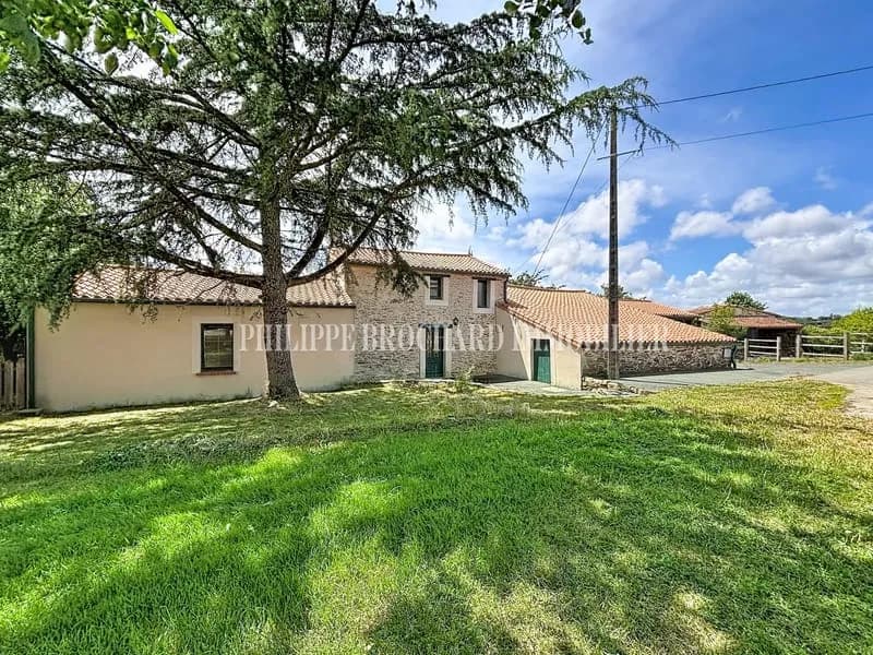 Bel ensemble immobilier à la campagne ! - Photo 1