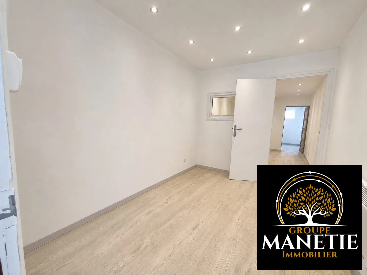 ENSEMBLE IMMOBILIER - Photo 1