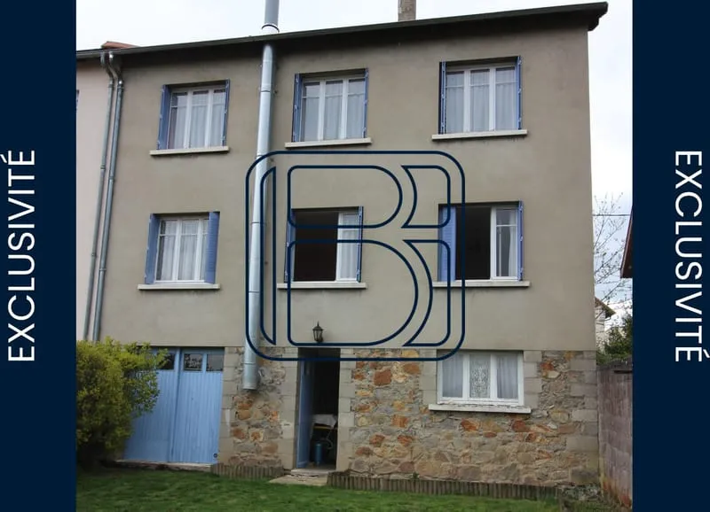 IMMEUBLE AVEC 2 APPARTEMENTS T4 ET GARAGES AVEC TERRAIN - Photo 1