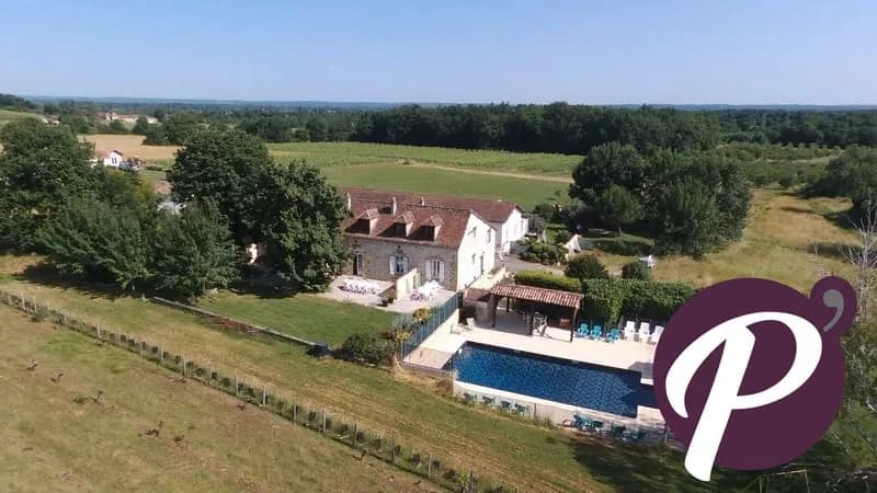 Ensemble immobilier - Activité gîtes - Photo 1