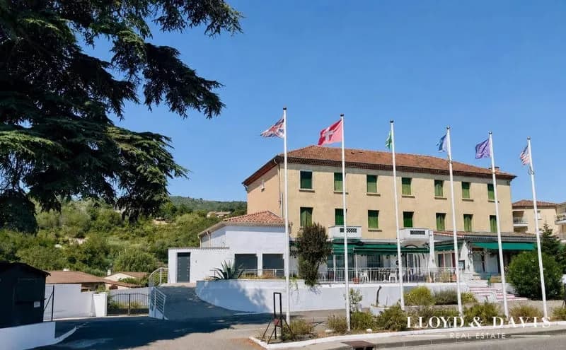 Ténement immobilier 800 m2 au bord du Rhône - Photo 1