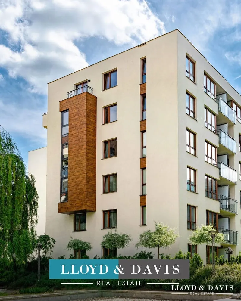 Immeuble de rapport 10 appartements et garages - Photo 1