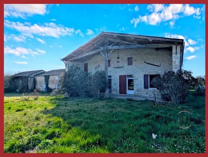 Ensemble immobilier - Photo 1