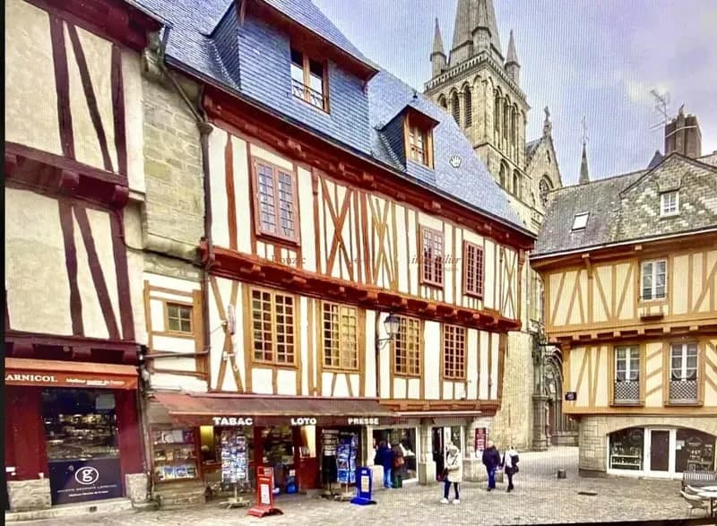 VANNES - IMMEUBLE DE CARACTÈRE - Photo 1