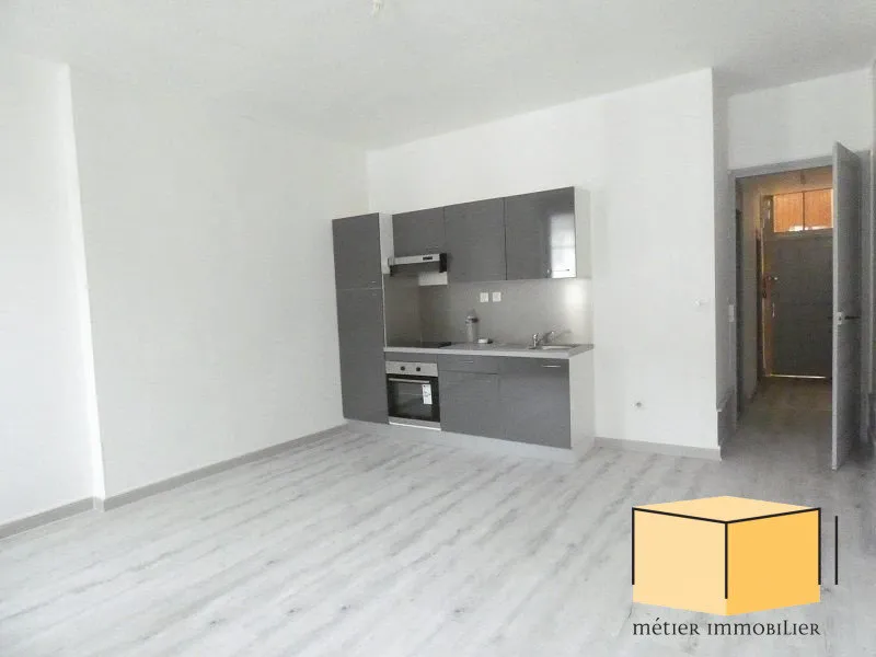 BELLEY CENTRE-VILLE - IMMEUBLE DE RAPPORT EN MONOPROPRIÉTÉ - Photo 1